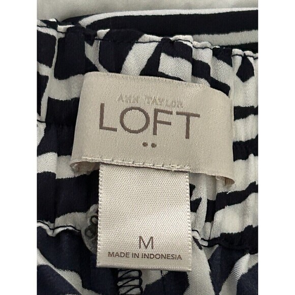 Ann Taylor Loft Maxi Skirt Women’s Medium Navy & White Foliage Pattern Tropical - Picture 4 of 12